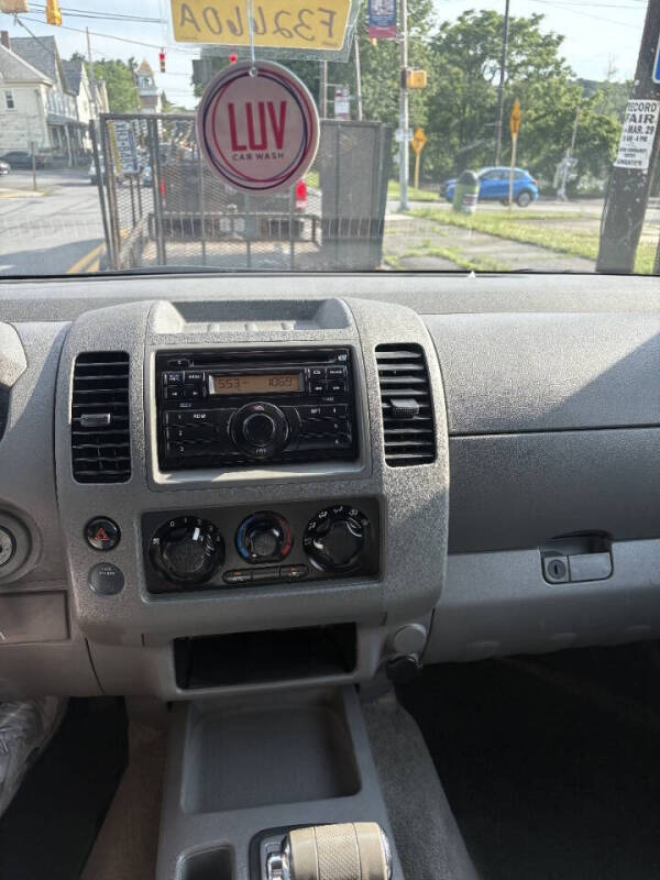 2011 Nissan Frontier S