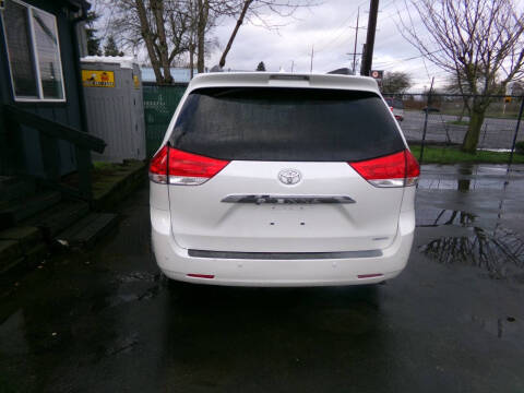 2011 Toyota Sienna Limited 7-Passenger
