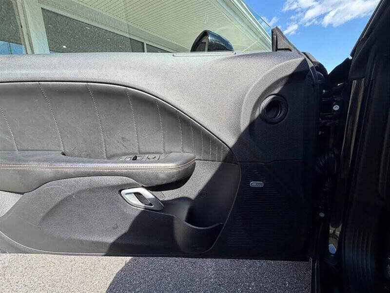 2016 Dodge Challenger R/T Plus Shaker