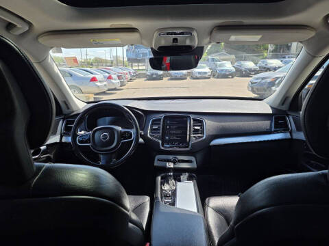 2018 Volvo XC90 T5 Momentum 7-Passenger