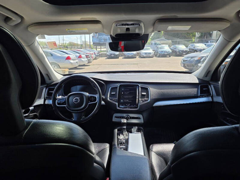2018 Volvo XC90 T5 Momentum 7-Passenger