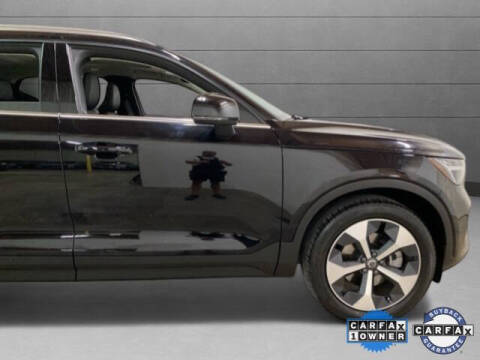2025 Volvo XC40 B5 Plus Bright Theme