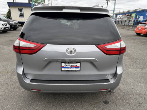 2015 Toyota Sienna LE 7-Passenger
