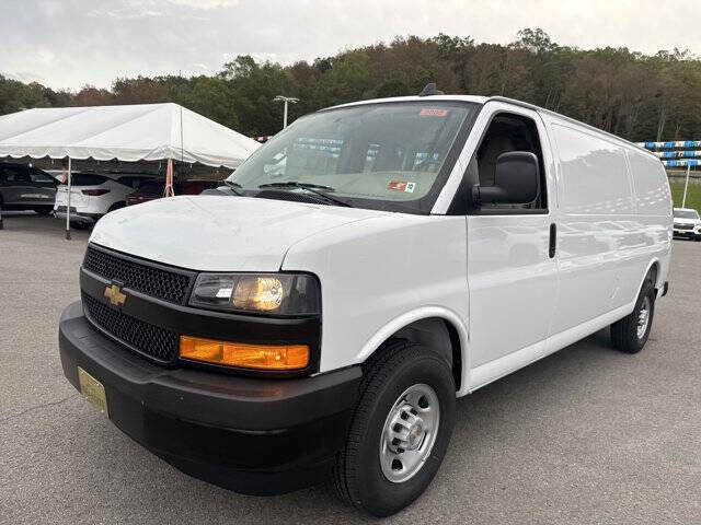 2025 Chevrolet Express 2500