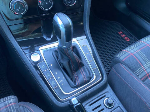 2018 Volkswagen Golf GTI S