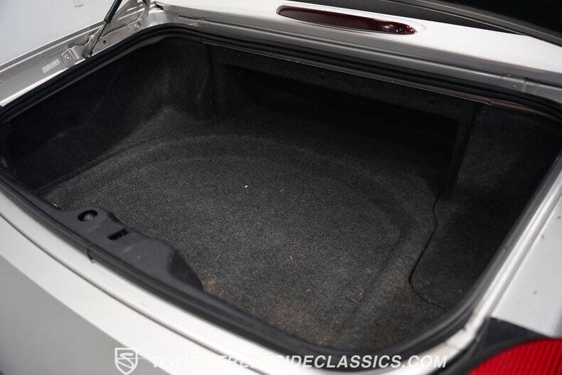 2004 Ford Thunderbird Deluxe