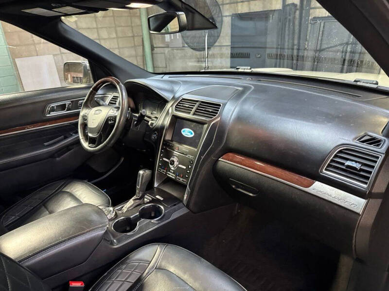 2018 Ford Explorer Platinum