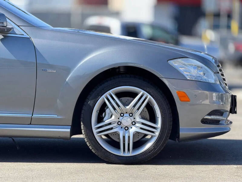 2012 Mercedes-Benz S-Class S 550