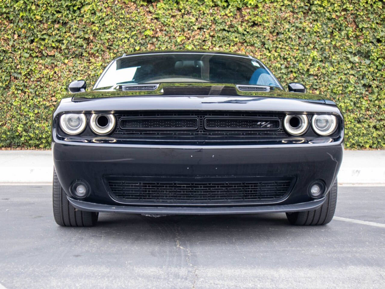 Black 2016 Dodge Challenger R/T R/T 2dr Coupe 2