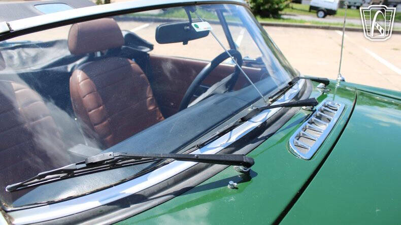 1977 MG B