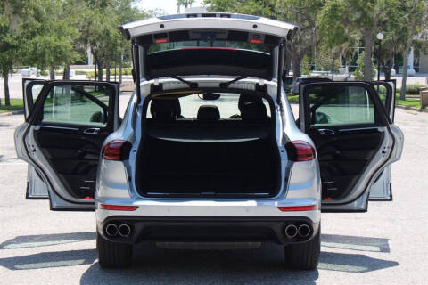 2016 Porsche Cayenne S E-Hybrid