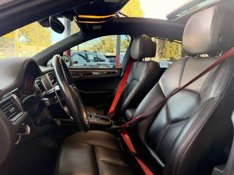 2015 Porsche Macan S