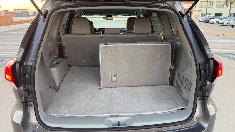 2018 Toyota Highlander LE