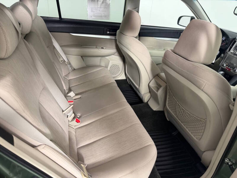 2013 Subaru Outback 2.5i Premium