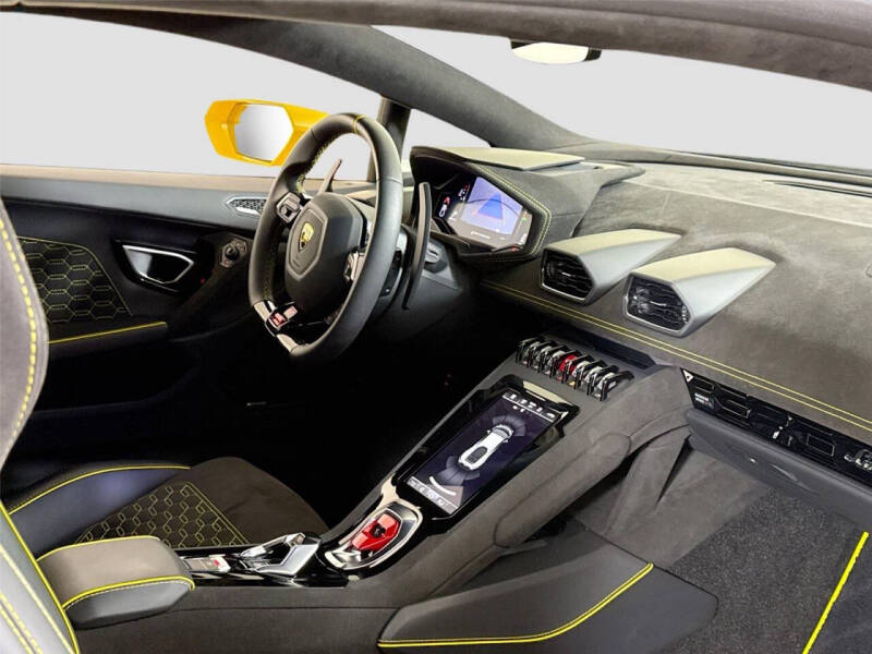 2024 Lamborghini Huracan Tecnica