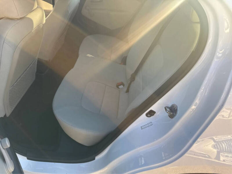 2012 Kia Rio 5-Door LX