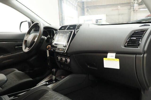 2026 Mitsubishi Outlander Sport ES