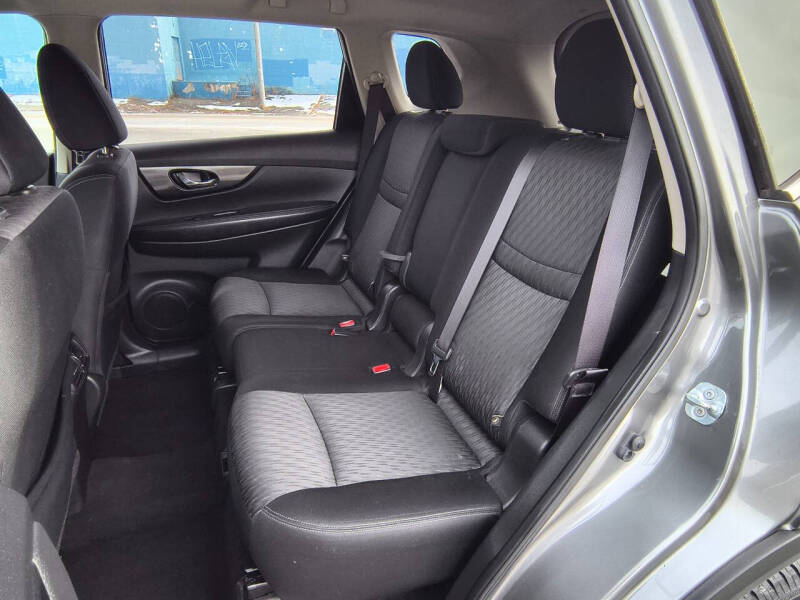 2017 Nissan Rogue SV