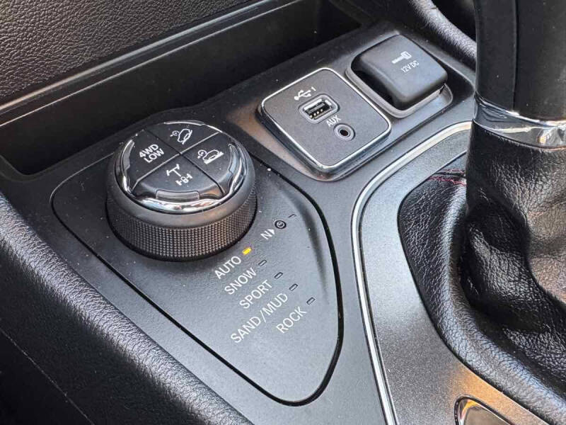 2020 Jeep Cherokee Trailhawk Elite