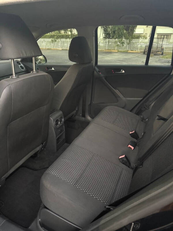 2010 Volkswagen Tiguan SE