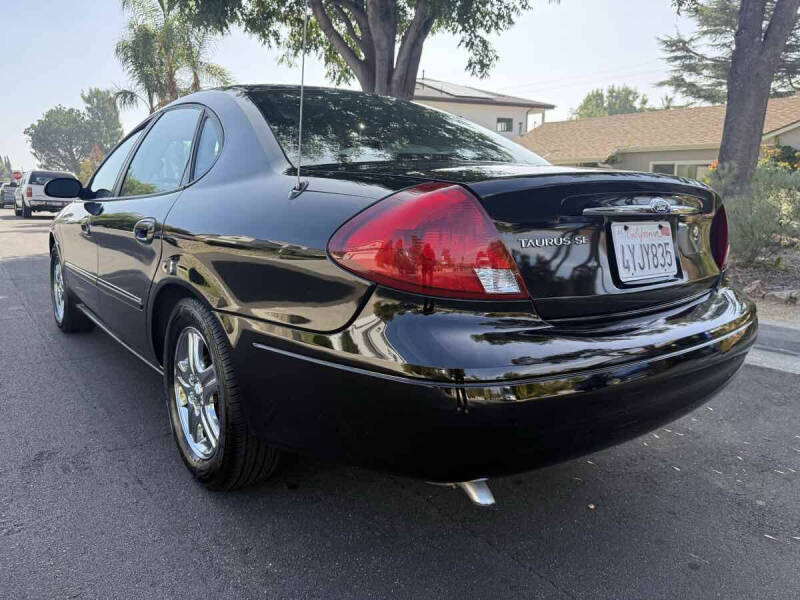 2002 Ford Taurus SE