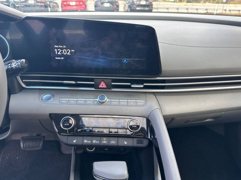 2025 Hyundai Elantra SEL Convenience