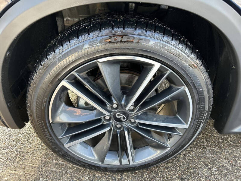 2025 Infiniti QX50 Sport