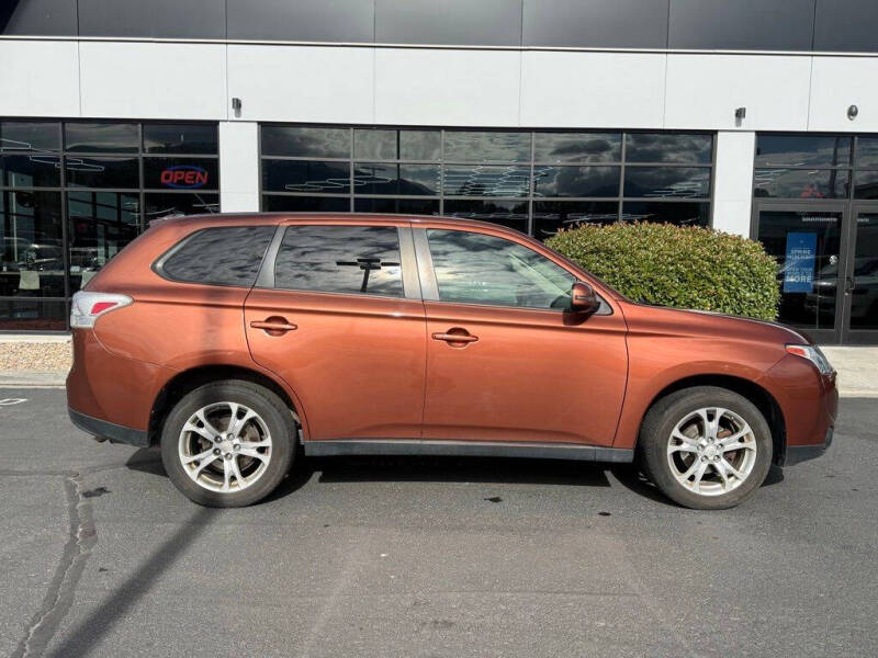 2014 Mitsubishi Outlander SE
