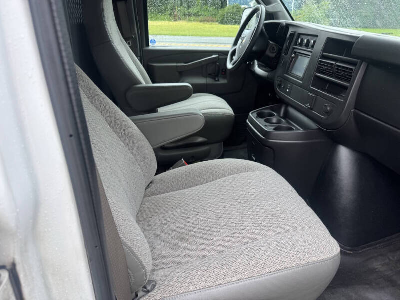 2017 Chevrolet Express 2500
