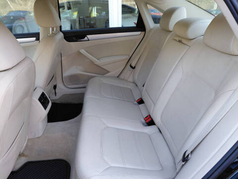 2013 Volkswagen Passat SE PZEV