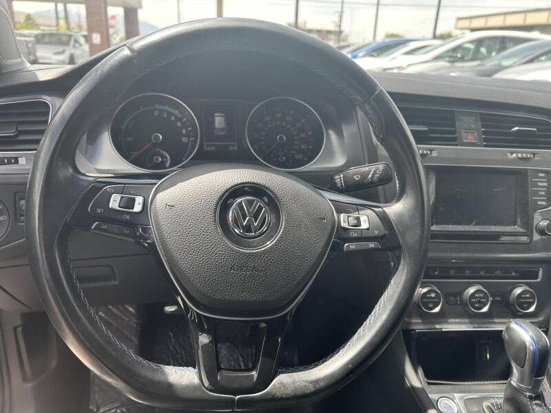 2015 Volkswagen e-Golf SEL Premium