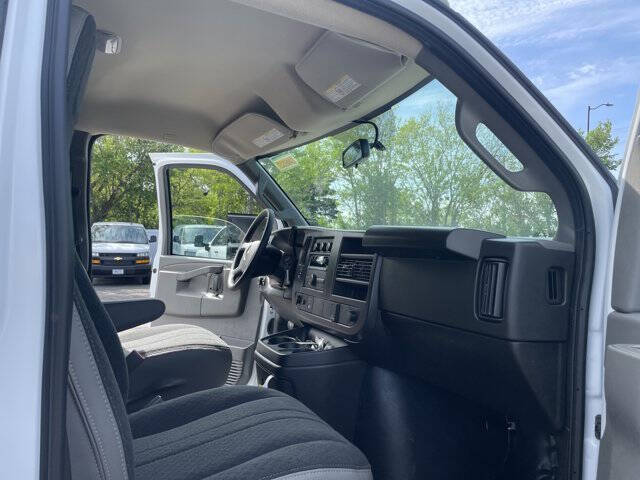 2026 Chevrolet Express 2500