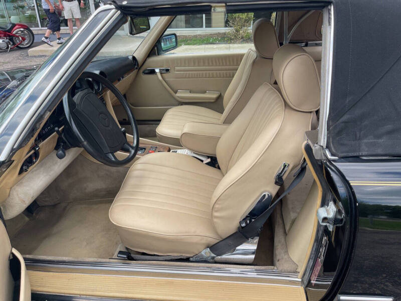 1987 Mercedes-Benz 560-Class 560 SL