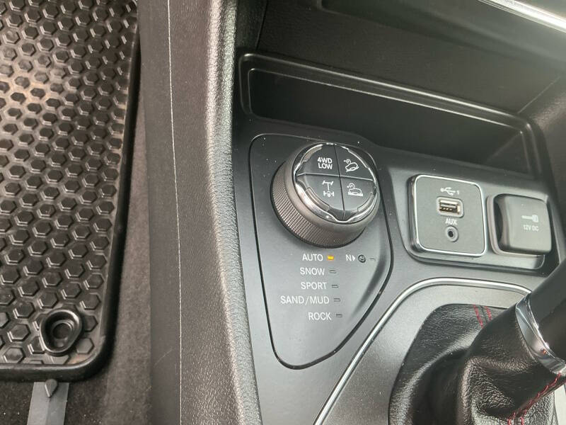 2020 Jeep Cherokee Trailhawk