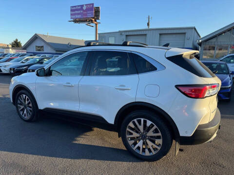 2020 Ford Escape Titanium