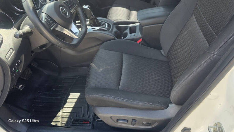 2020 Nissan Rogue SV