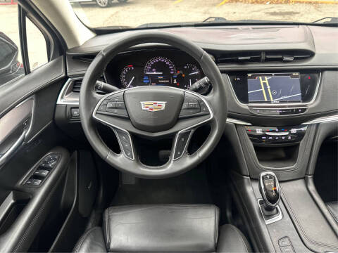 2017 Cadillac XT5 Premium Luxury