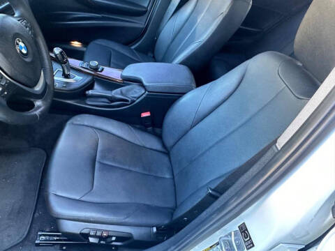 2015 BMW 3 Series 328i