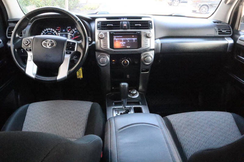 2017 Toyota 4Runner SR5
