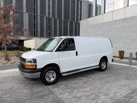 2024 Chevrolet Express 2500