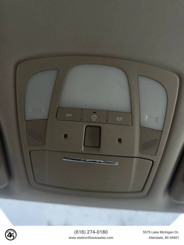 2011 Suzuki Kizashi SE