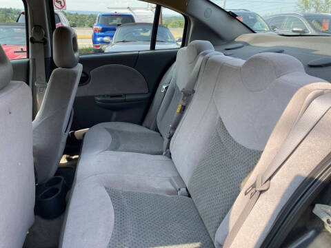 2004 Saturn Ion 3