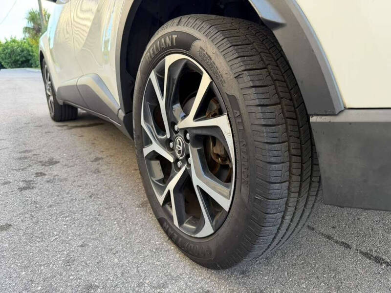 2018 Toyota C-HR XLE