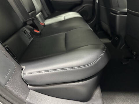 2025 Toyota Prius XLE