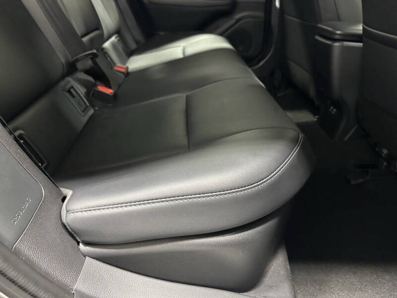 2025 Toyota Prius XLE