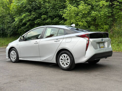 2016 Toyota Prius Two