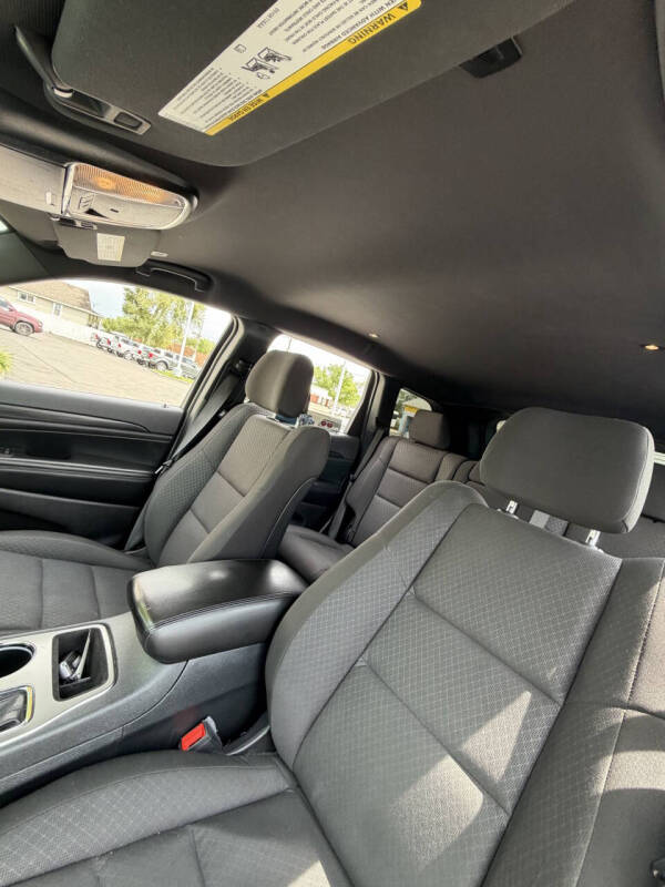 2020 Jeep Grand Cherokee Laredo E