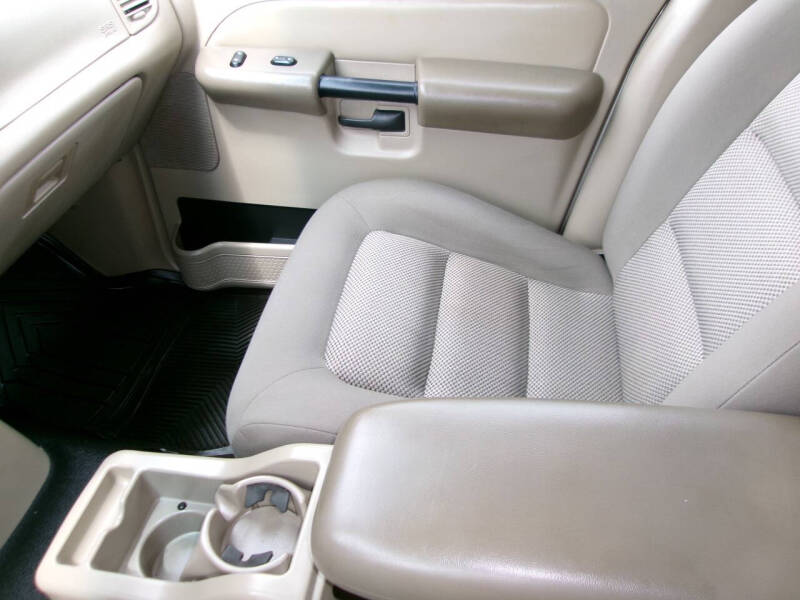 2004 Ford Explorer Sport Trac XLT