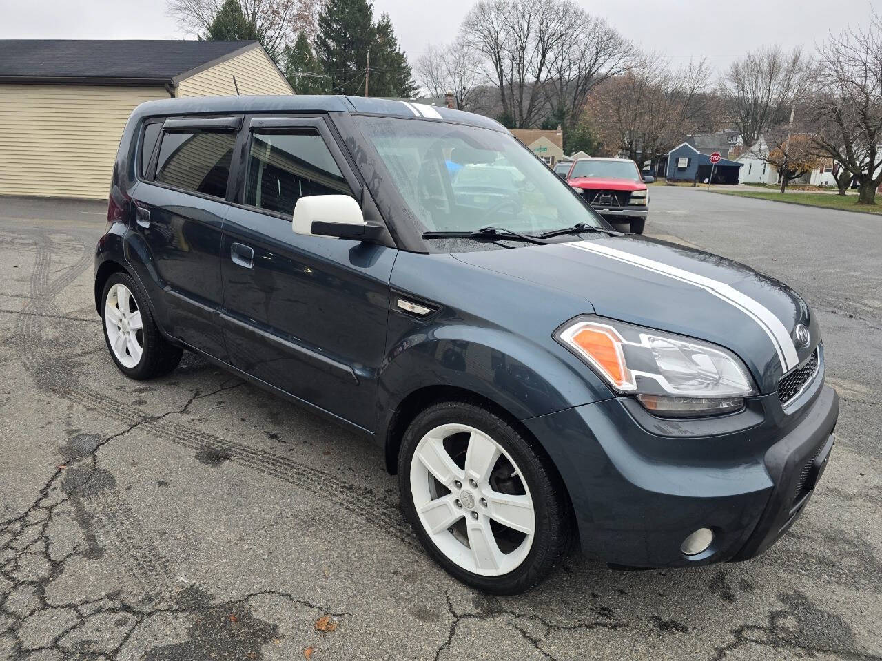 2010 Kia Soul for sale at QUEENSGATE AUTO SALES in York, PA