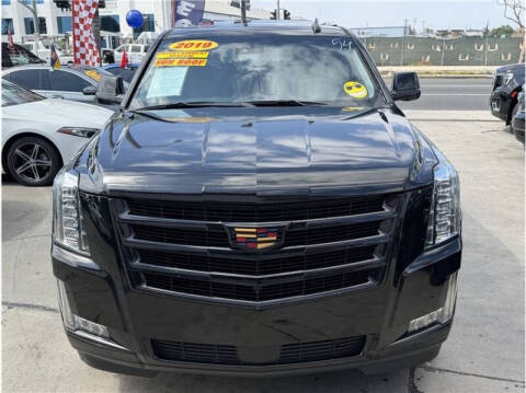 2019 Cadillac Escalade ESV Premium Luxury